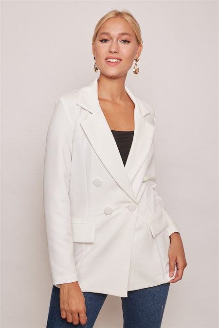 Kadın Düğme Detaylı Uzun Kol Şık Ofis Süs Cep Kapaklı Kumaş Blazer Ceket-Krem
