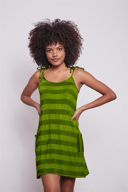 Kadın Batik Desenli Ayarlanabilir Askılı Kolsuz Likralı Cepli Elbise -Kalın Yeşil Çizgi