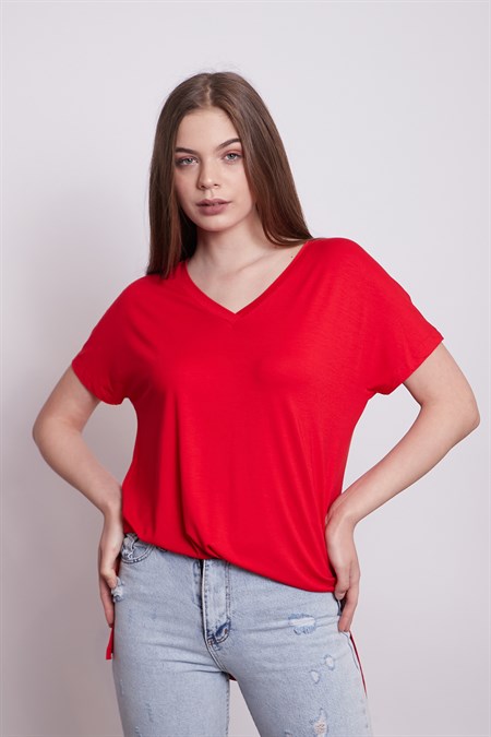 Kadın V Yaka Kısa Kol Likralı Penye Kumaş Yırtmaçlı Oversize Tshirt-Kırmızı